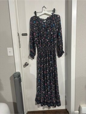 Navy Floral Long Sleeve Maxi Dress